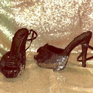 Mermaid Sequin Black/Silver Heel